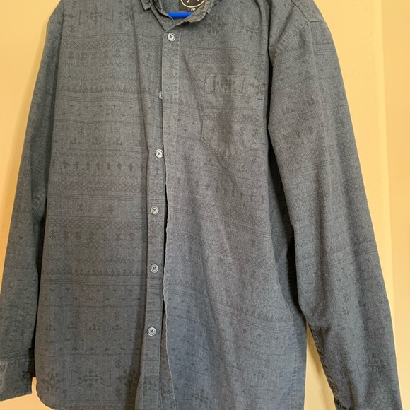 8 assorted shirts size XL - Picture 3 of 11